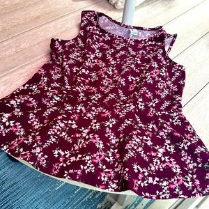 Elle peplum sleeveless top EUC
